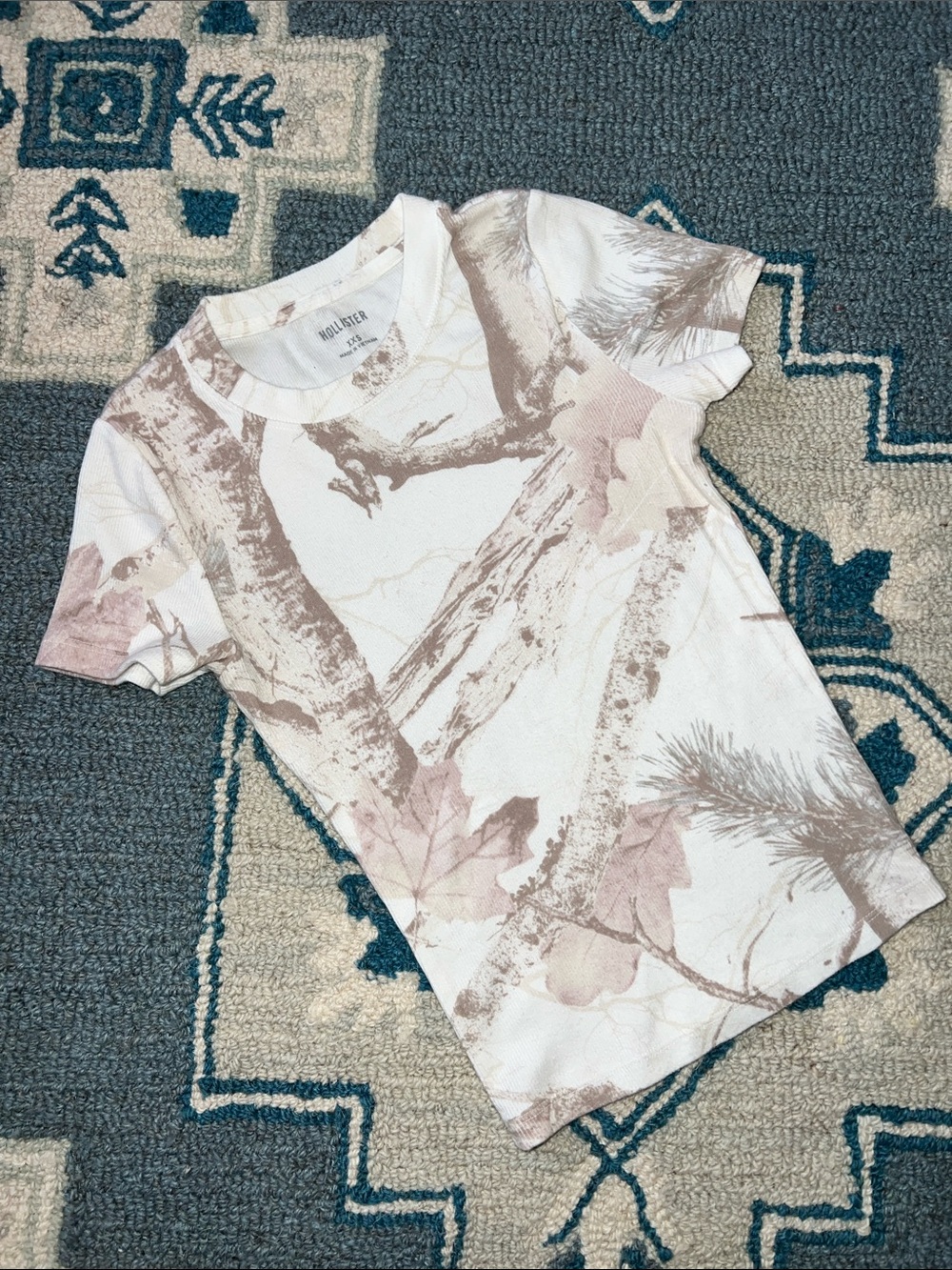 Hollister pink and white camo baby tee